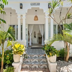 Villa Bohemia I, Units: 1-4