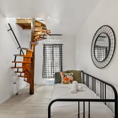 Villa Bohemia  I, Unit 5: Second Floor