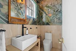 Villa Bohemia I, Unit 2: Floor 2 suite - Image 5