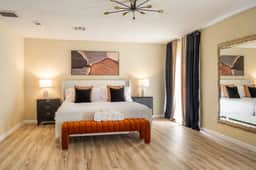 The Vegas Oasis A Modern Desert Retreat 6 Bedrooms - Image 2