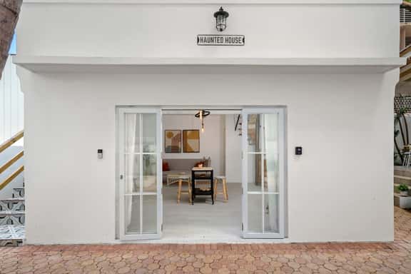 Villa Bohemia I, Units: 4-5 - Image 1