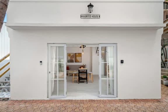 Villa Bohemia I, Units: 4-5 - Image 1